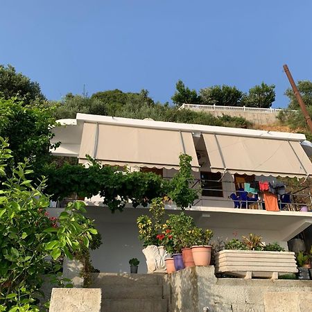 Sea La Vie Anesti Apartment Borsh Ngoại thất bức ảnh