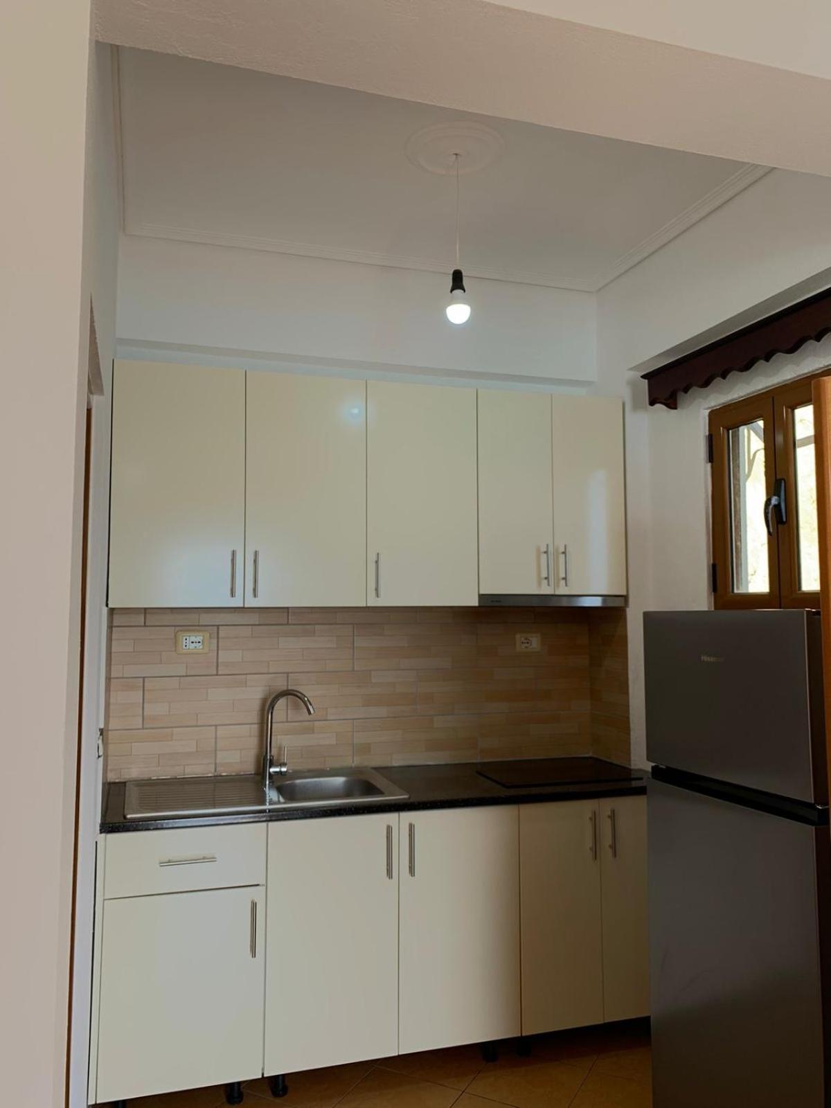 Sea La Vie Anesti Apartment Borsh Ngoại thất bức ảnh