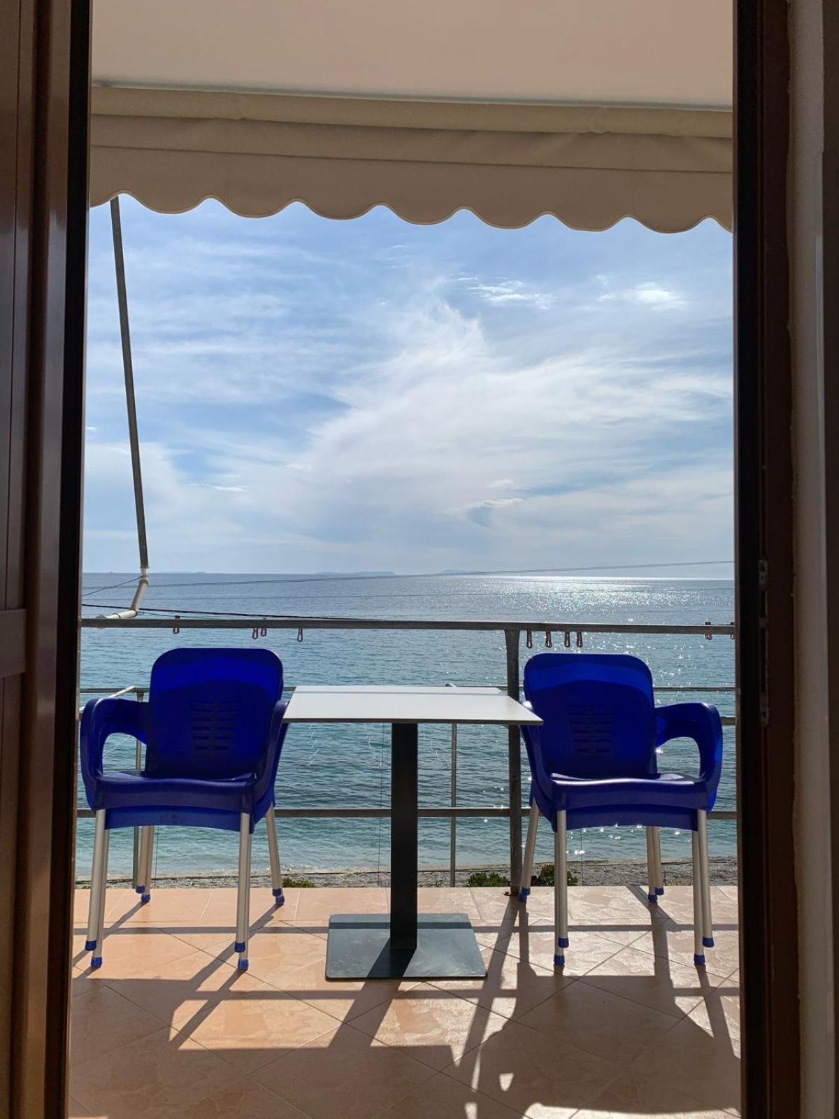 Sea La Vie Anesti Apartment Borsh Ngoại thất bức ảnh